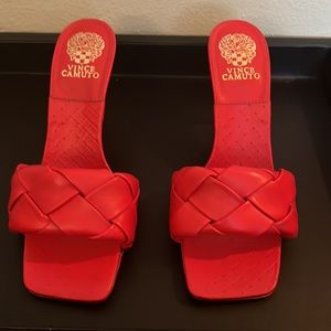 NWOB Vince Camuto Brelanie Sandal